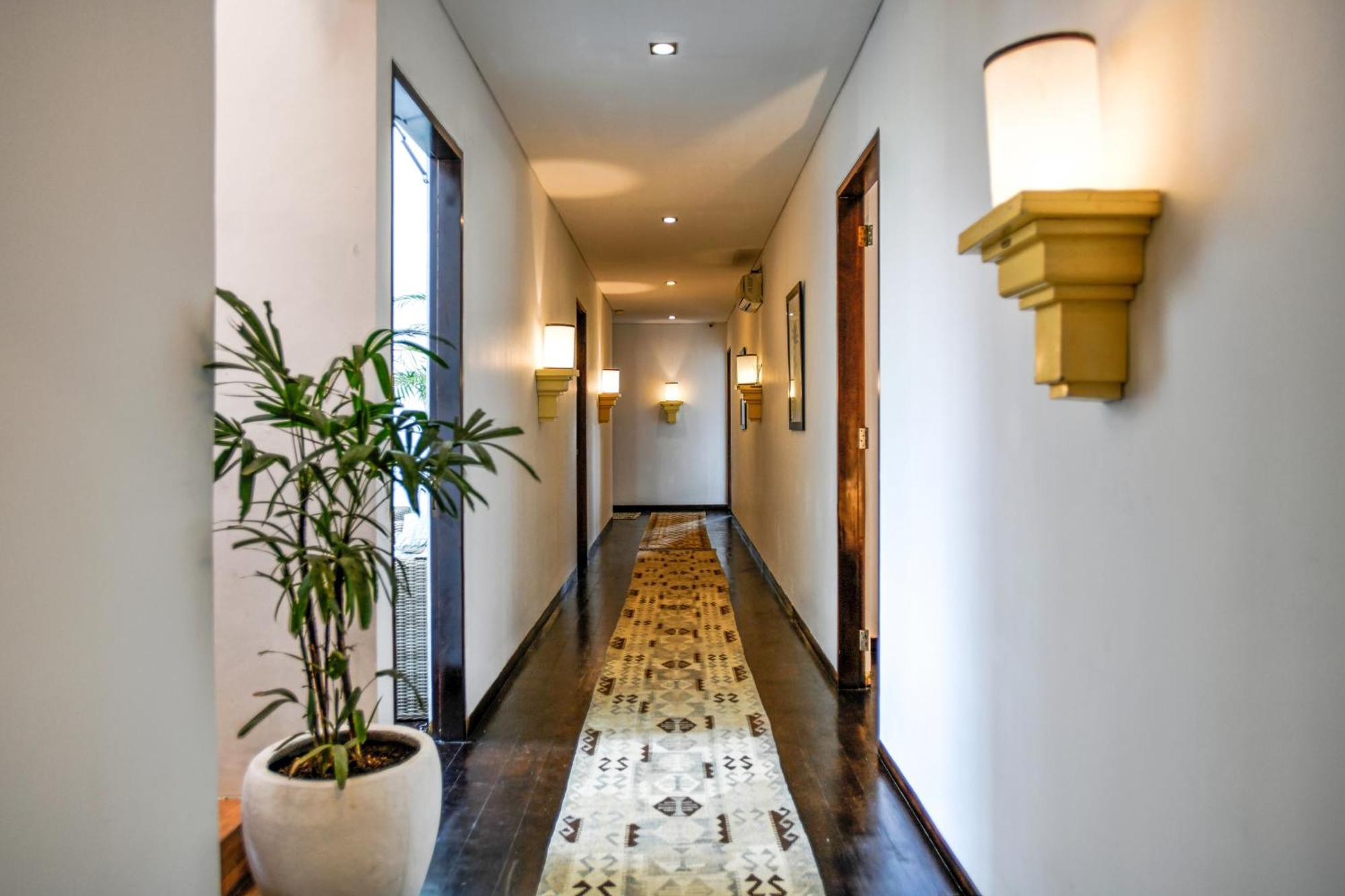 Melo Suites Hotel Seminyak  Bagian luar foto